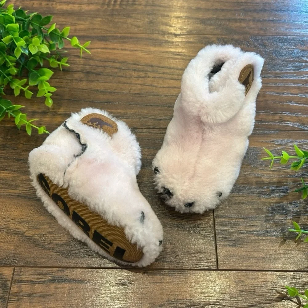 SOREL Bear Paw Slippers Fury Fuzzy Soft Dusy Pink Baby Infant Booties Size 2 - Picture 2 of 7